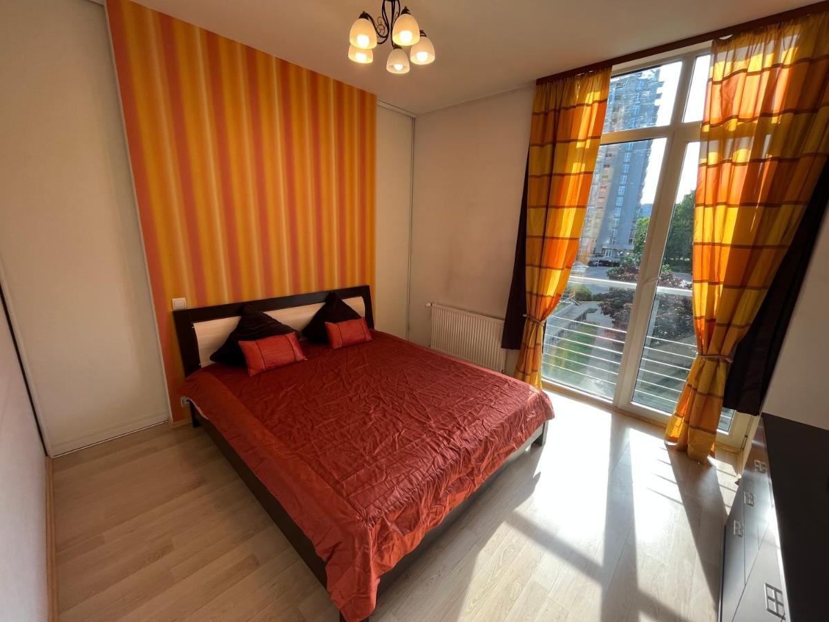 Lovely Apartments In Imanta With Free Parking Riga Bagian luar foto