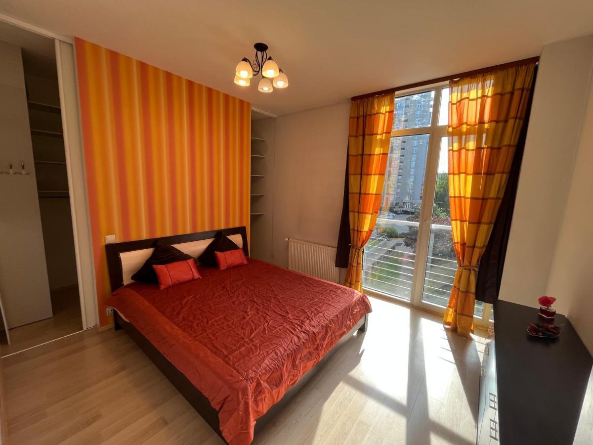 Lovely Apartments In Imanta With Free Parking Riga Bagian luar foto